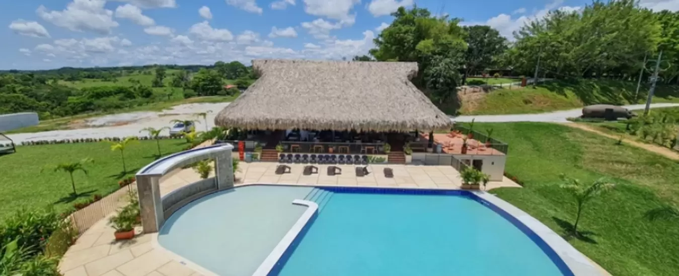 Escapada cerca de Hacienda Nápoles desde Hotel Arbóreo