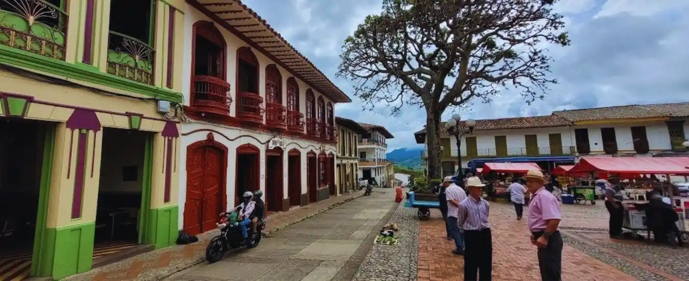 Tour Comunitario Medellin