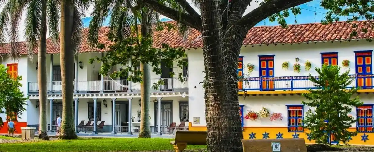 Casa Jacaranda en Cauca Viejo
