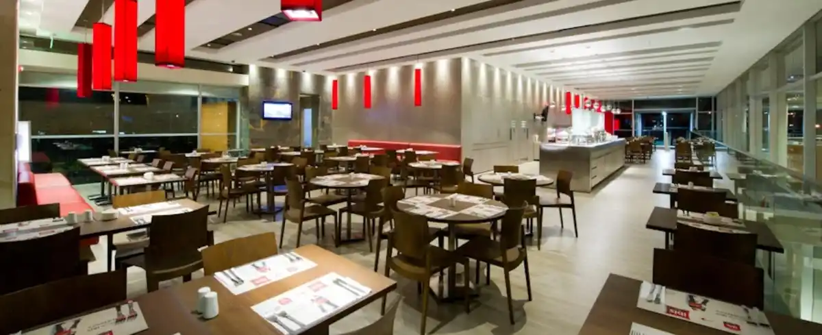 Hotel ibis Medellín en Ciudad del Río