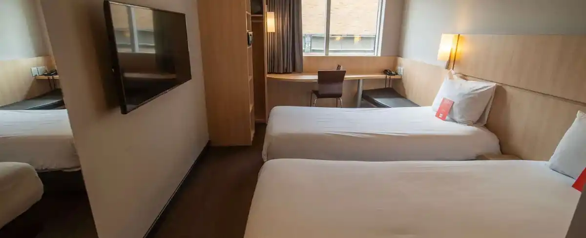 Habitación familiar ibis Medellín