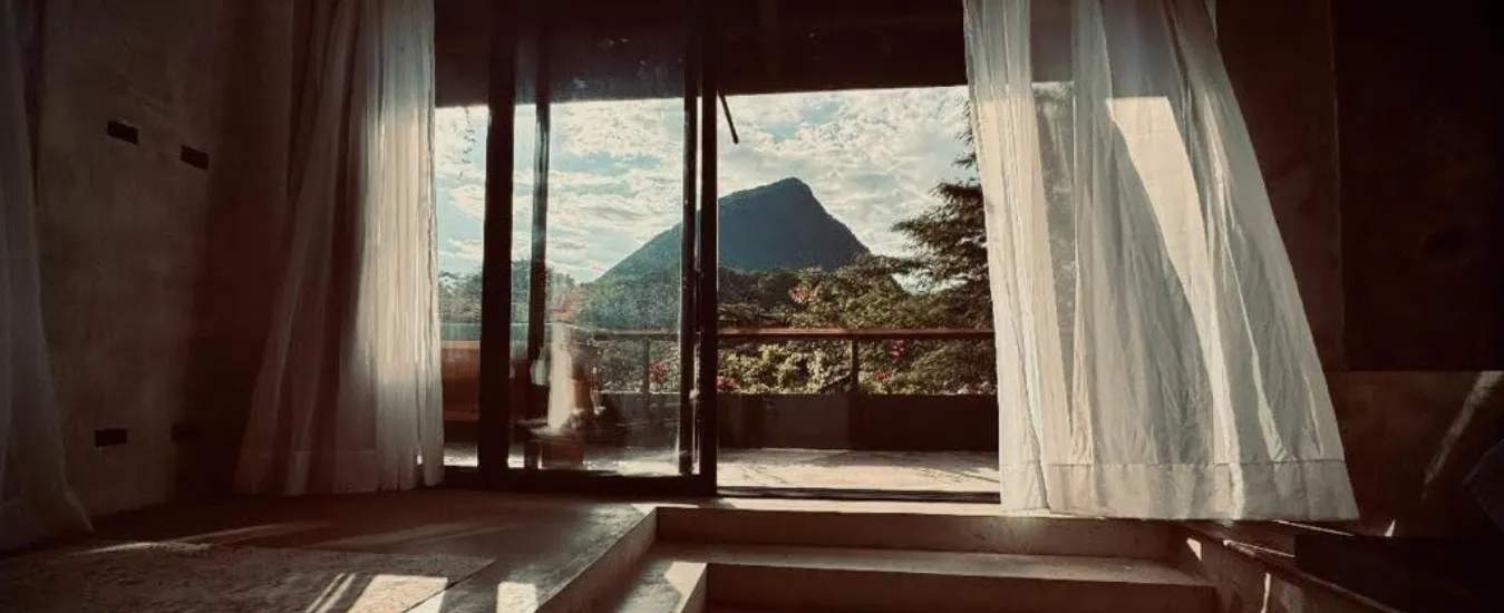 Vista a Cerro Tusa desde Cerro Tusa Springs
