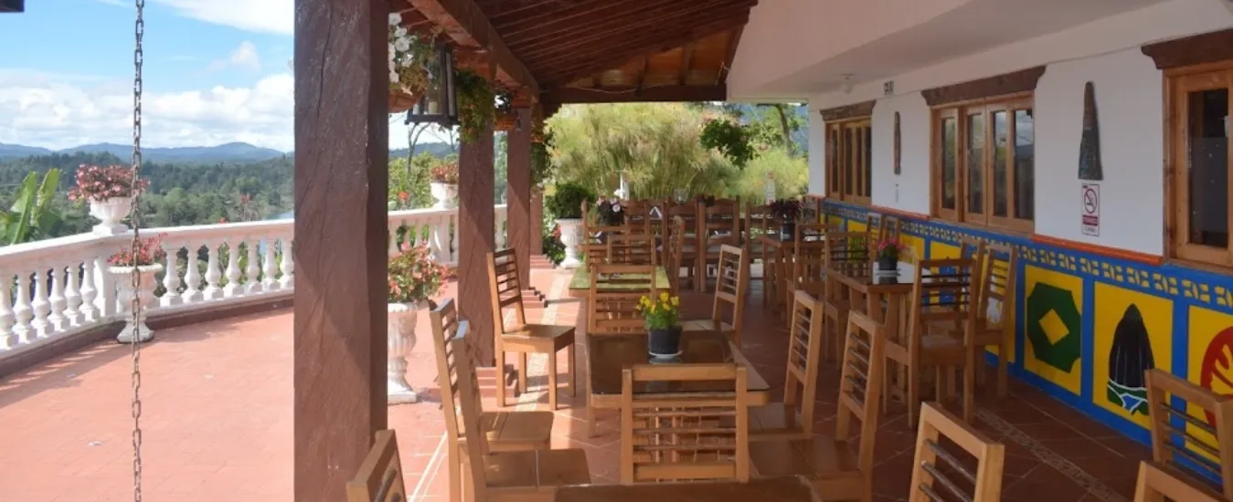 Restaurante y terraza en Hotel Zócalo Campestre