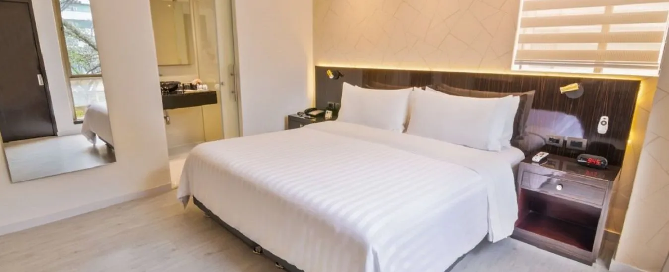 Habitación Classic King del Hotel Portón de Medellín