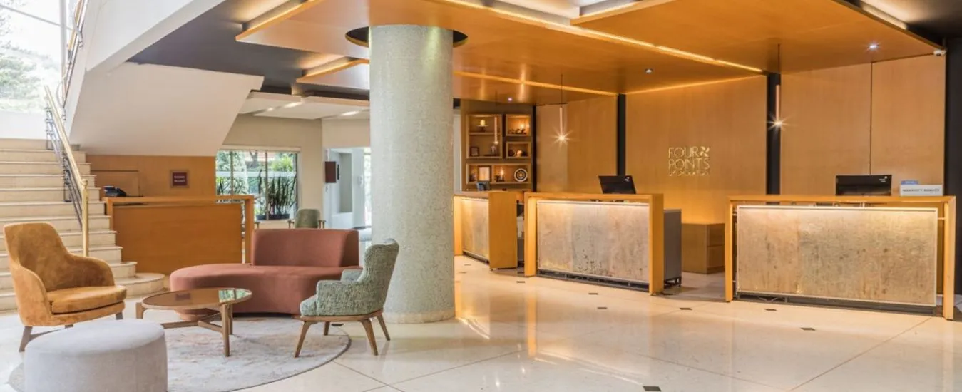 Hotel Four Points by Sheraton Medellín exterior y ambientes