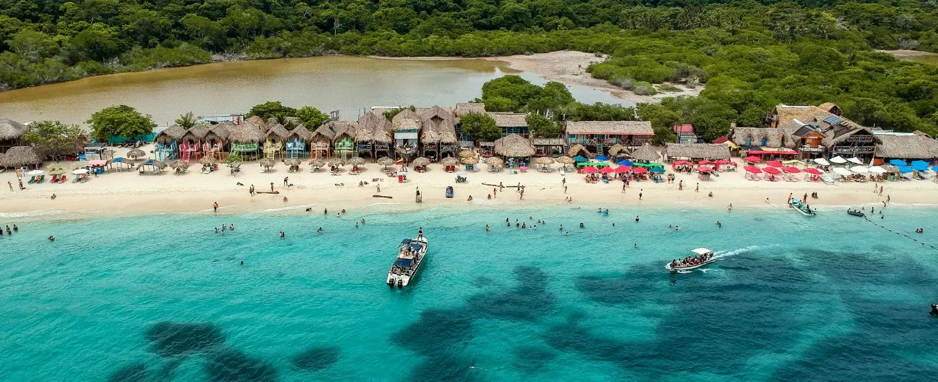 Playa Blanca en Barú Cartagena