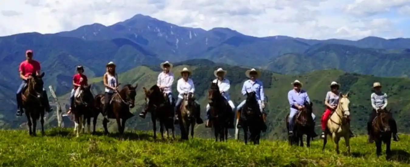 Tour Paseo a Caballo desde Medellin